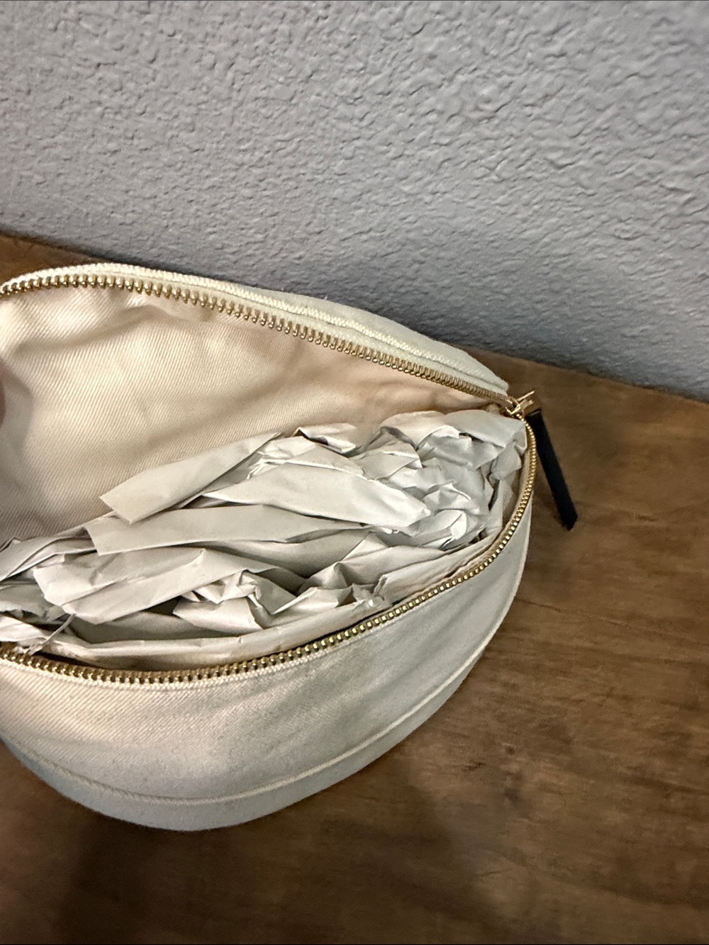 Universal Thread Canvas Half-Moon Crossbody Bag - Cream NEW - Picture 5 of 5